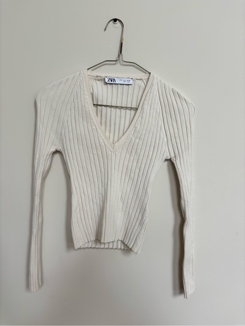 Zara Off-White Ribbed V-Neck Sweater